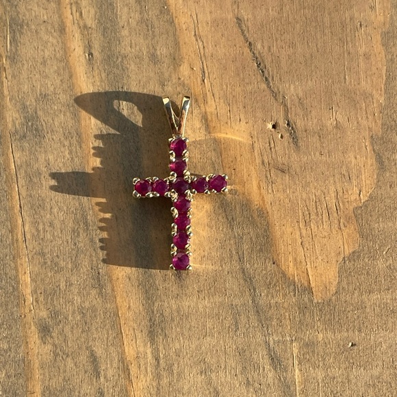 10k Gold Rubies cross - Picture 11 of 11